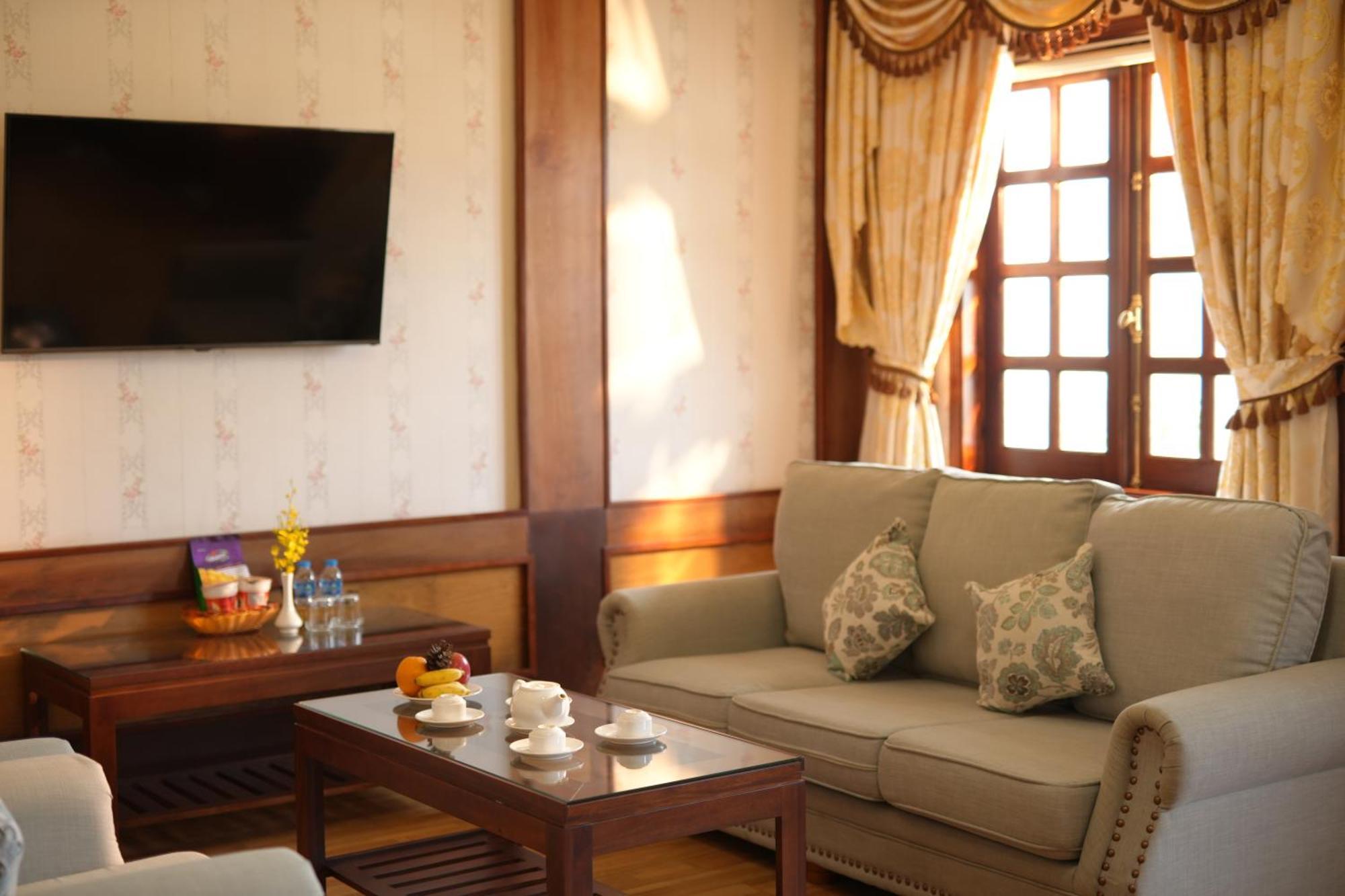 Pleiku Hotel By Gia Lai Tourist Extérieur photo
