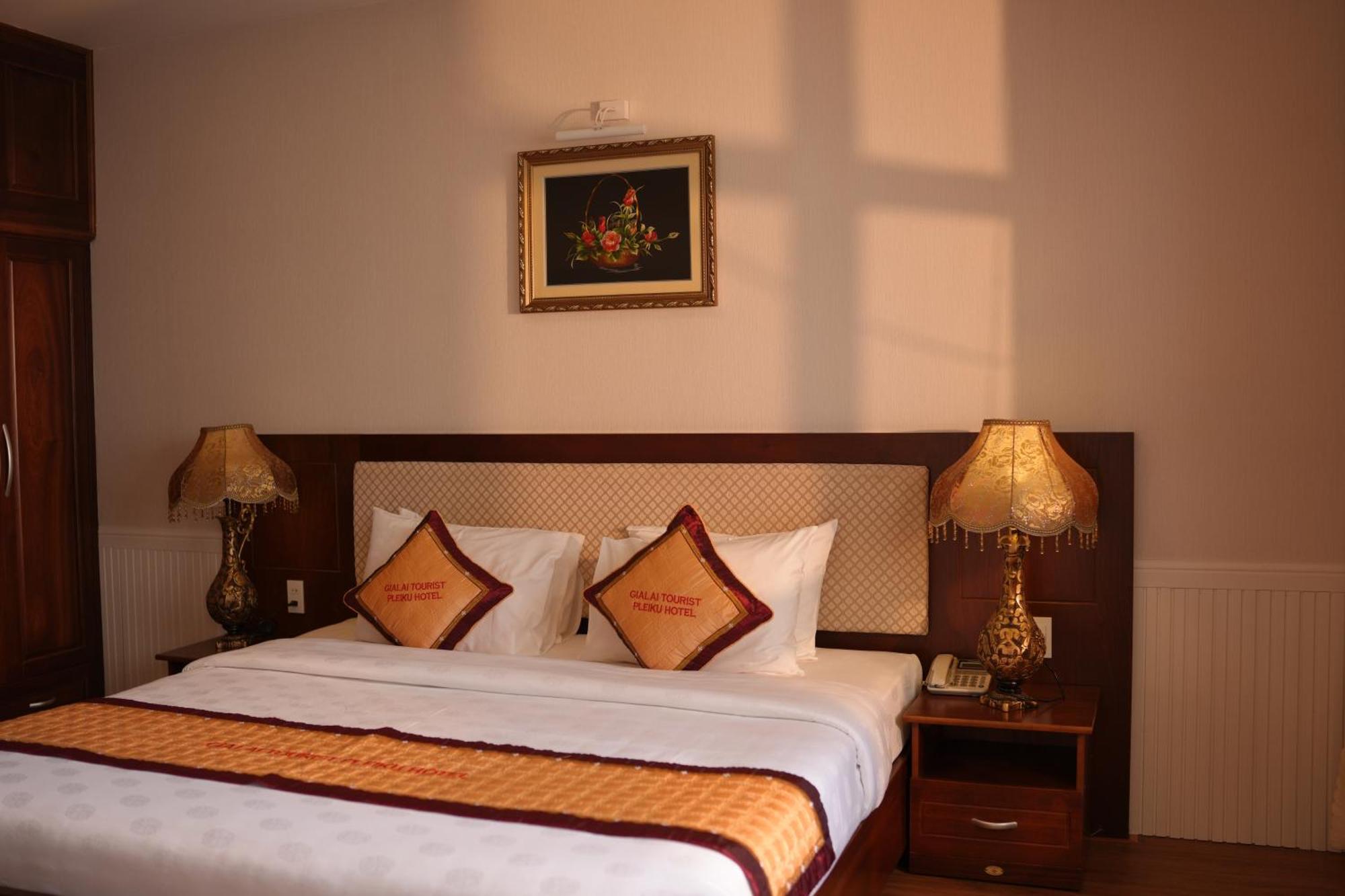 Pleiku Hotel By Gia Lai Tourist Extérieur photo